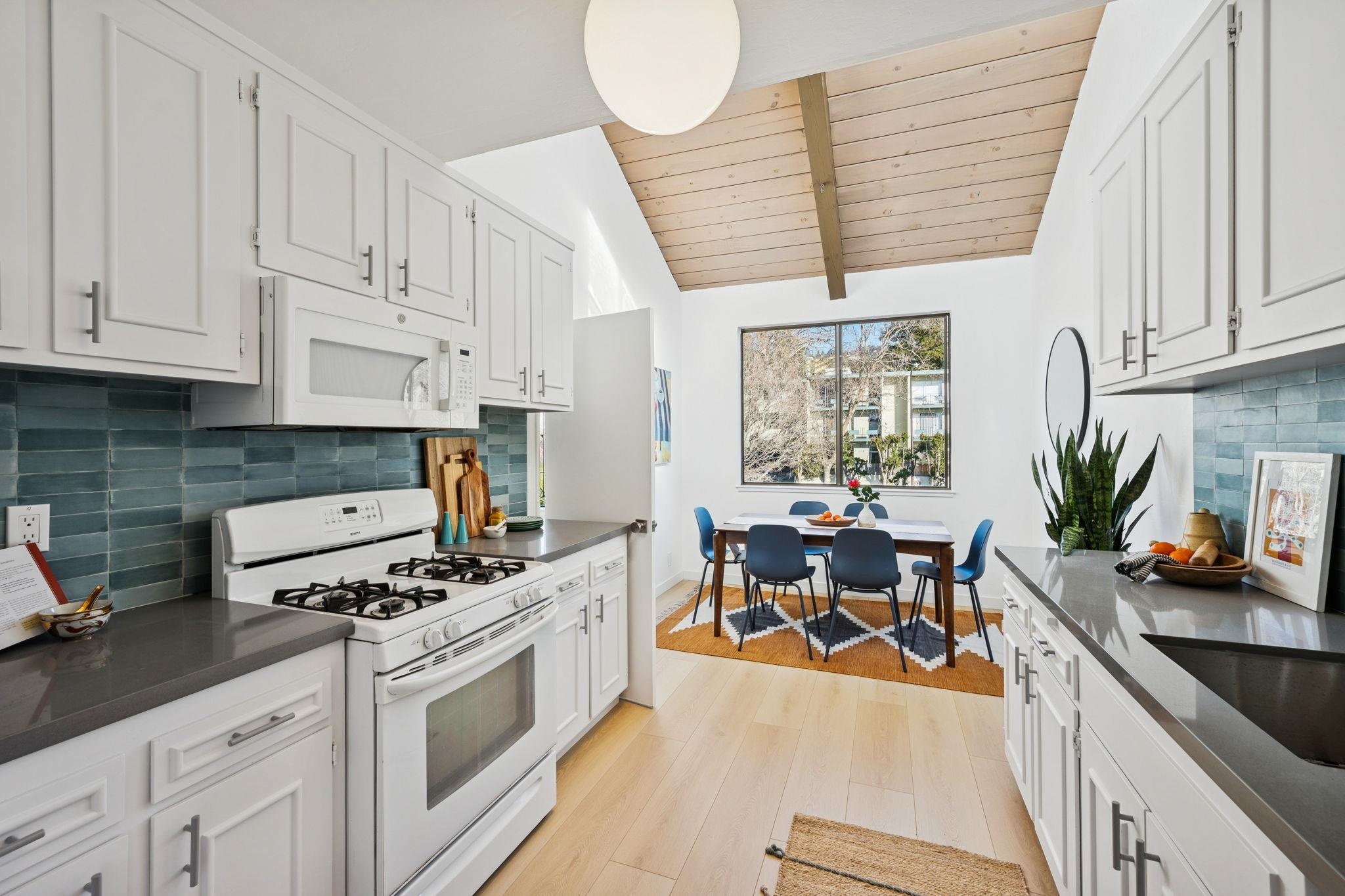 1372 Henry Street