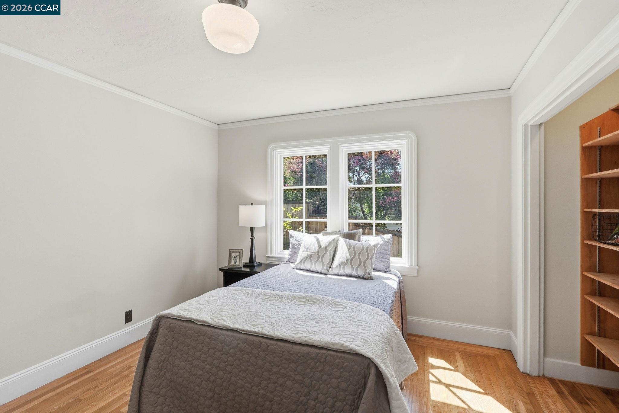 899 Arlington Ave.