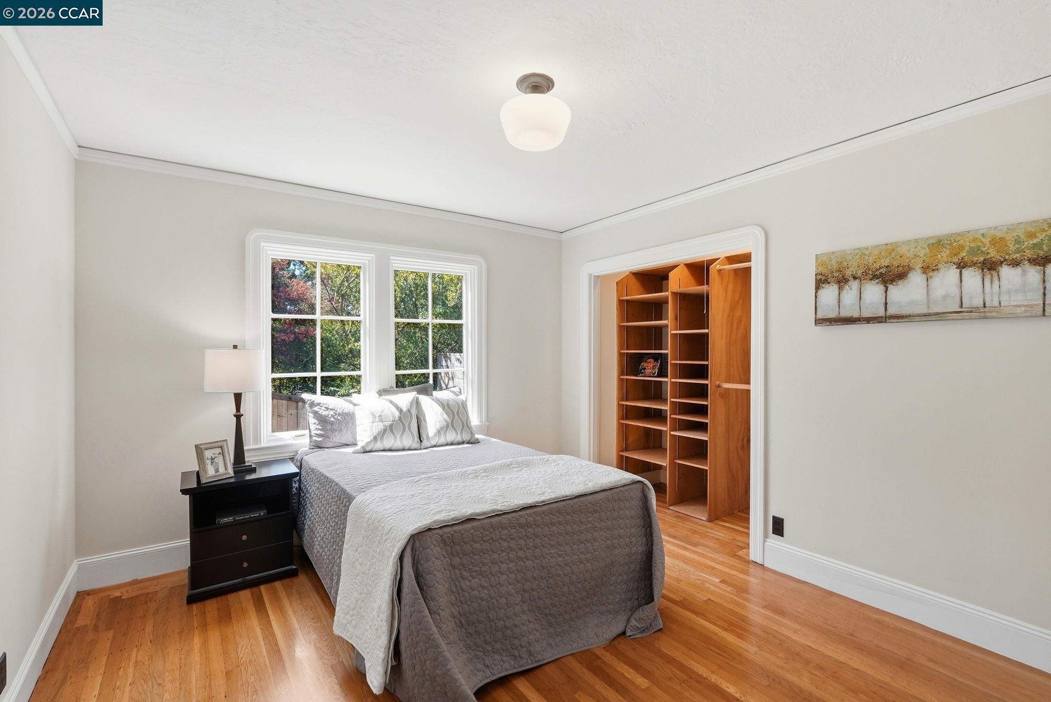 899 Arlington Ave.