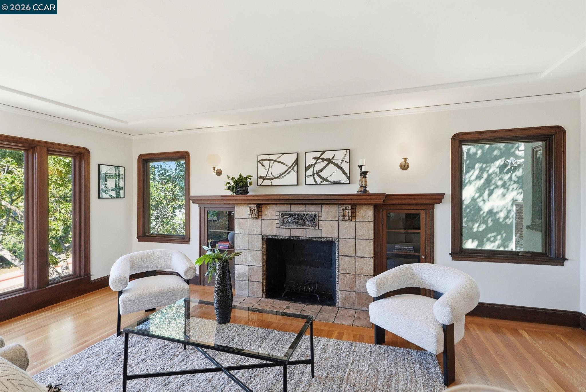 899 Arlington Ave.