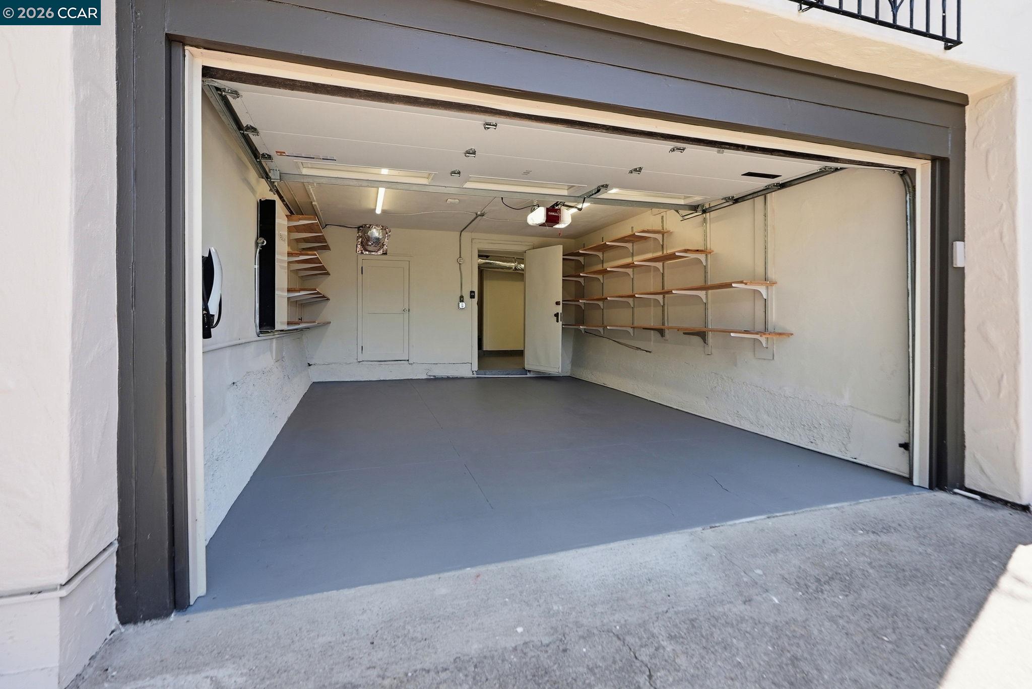 899 Arlington Ave.