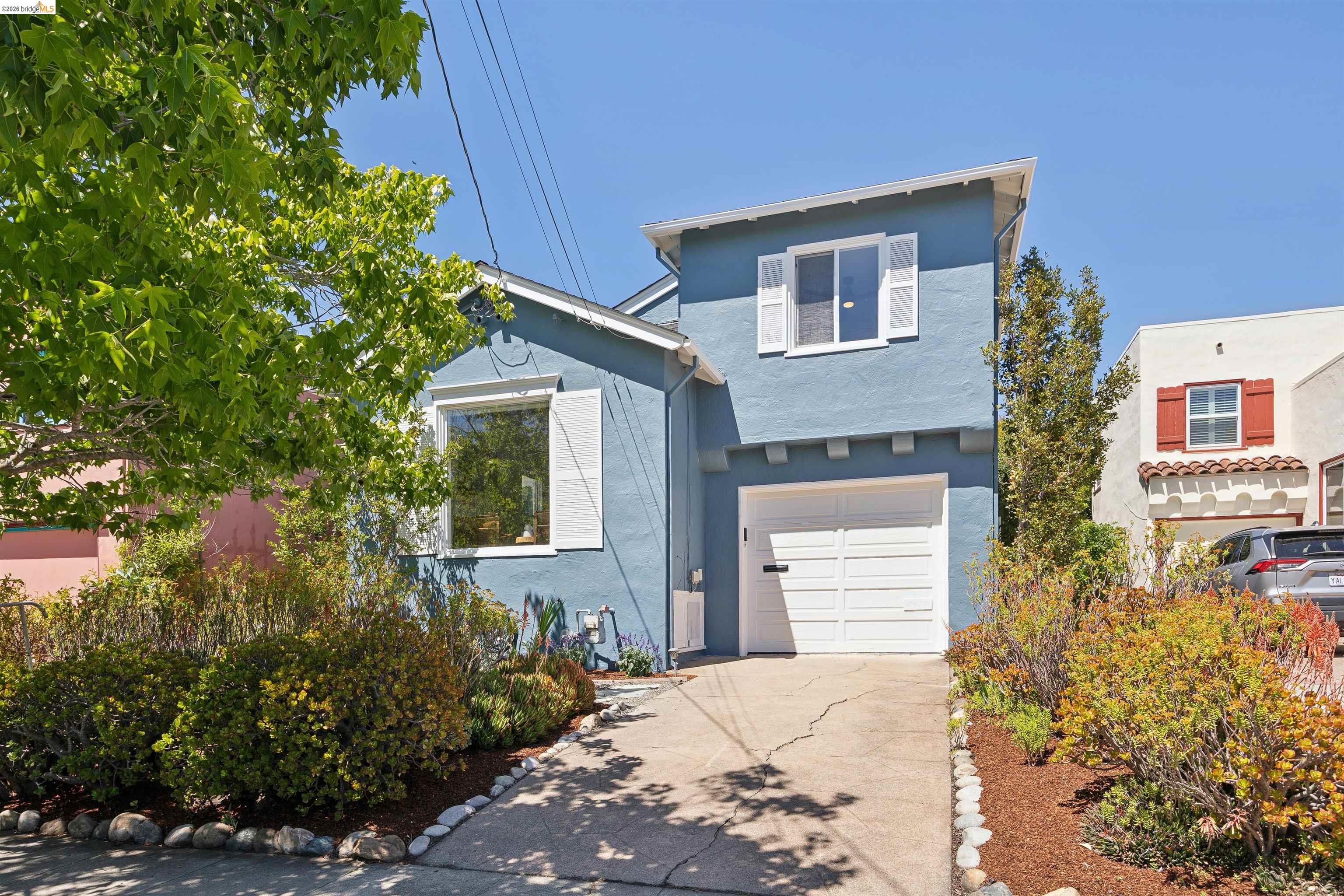 2420 Carmel St