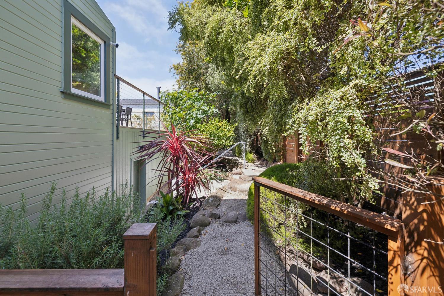 643 Edna Street