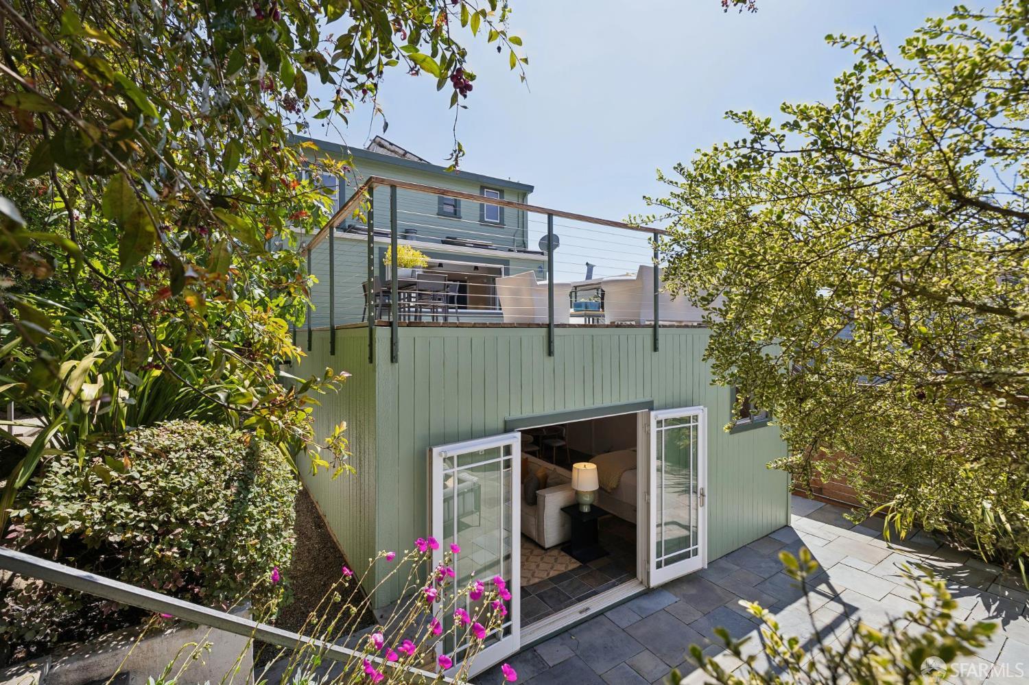 643 Edna Street
