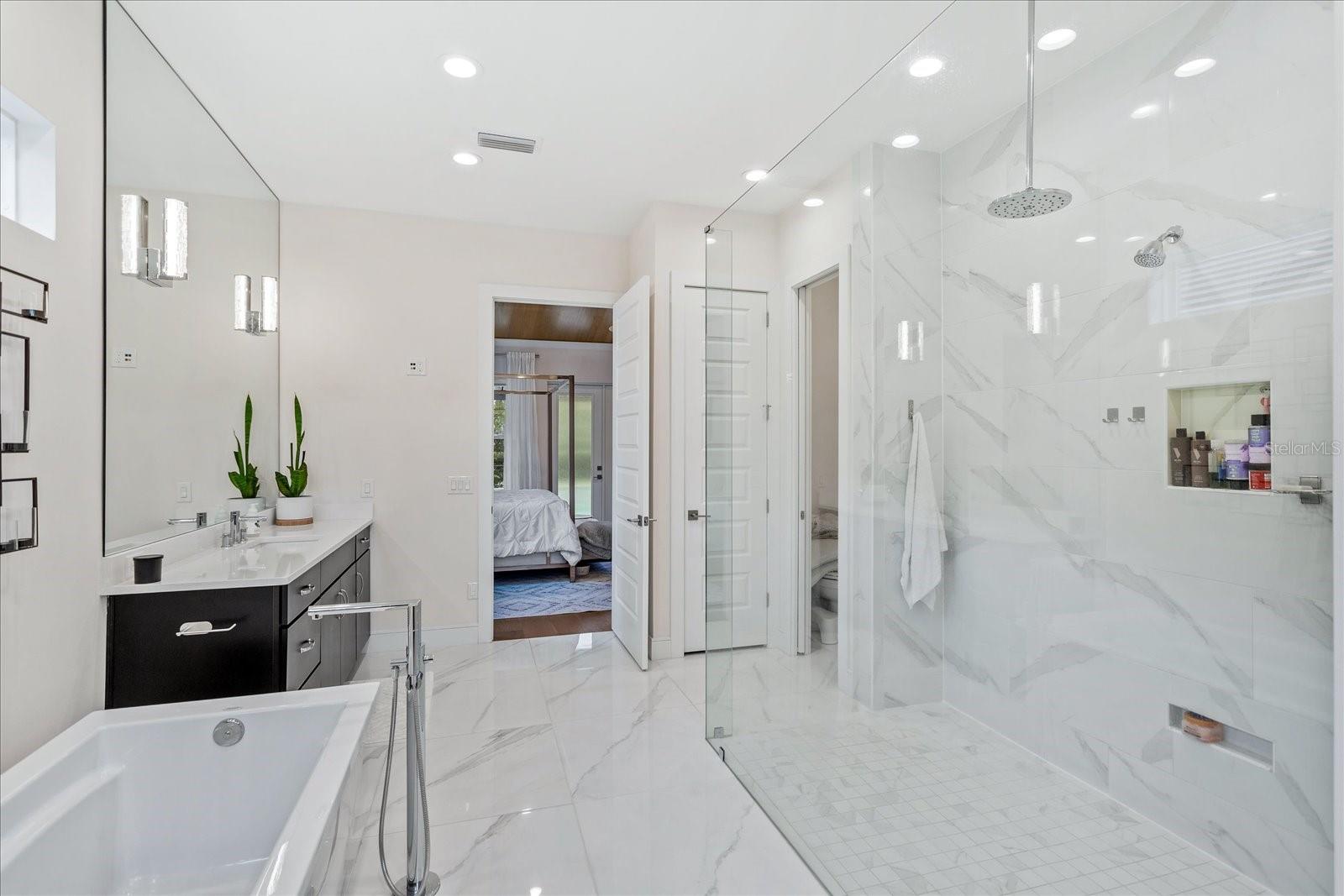 2205 LAKE SYLVAN OAKS CT