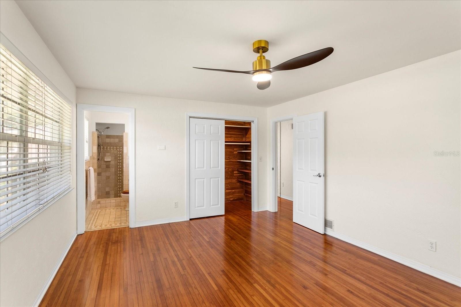 105 JOHN ANDERSON DR