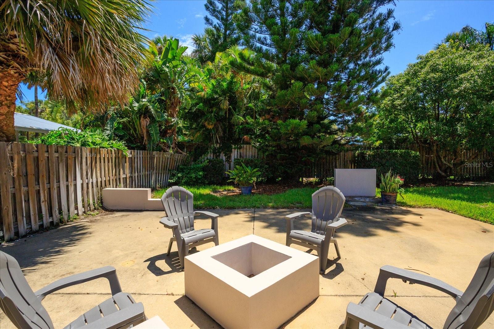 105 JOHN ANDERSON DR