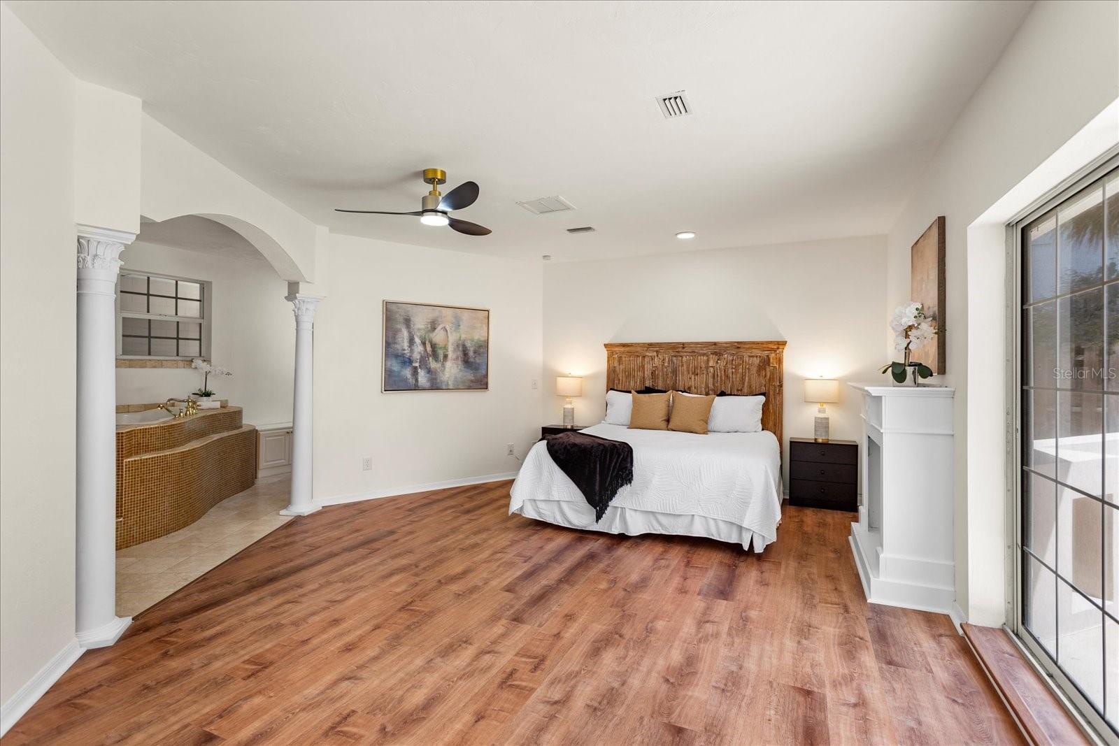 105 JOHN ANDERSON DR