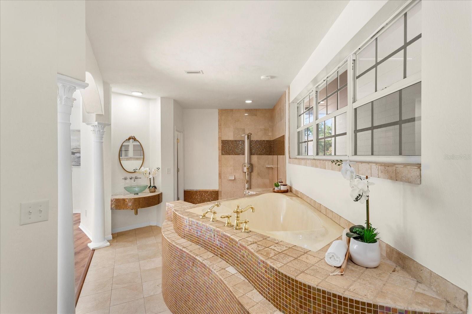 105 JOHN ANDERSON DR