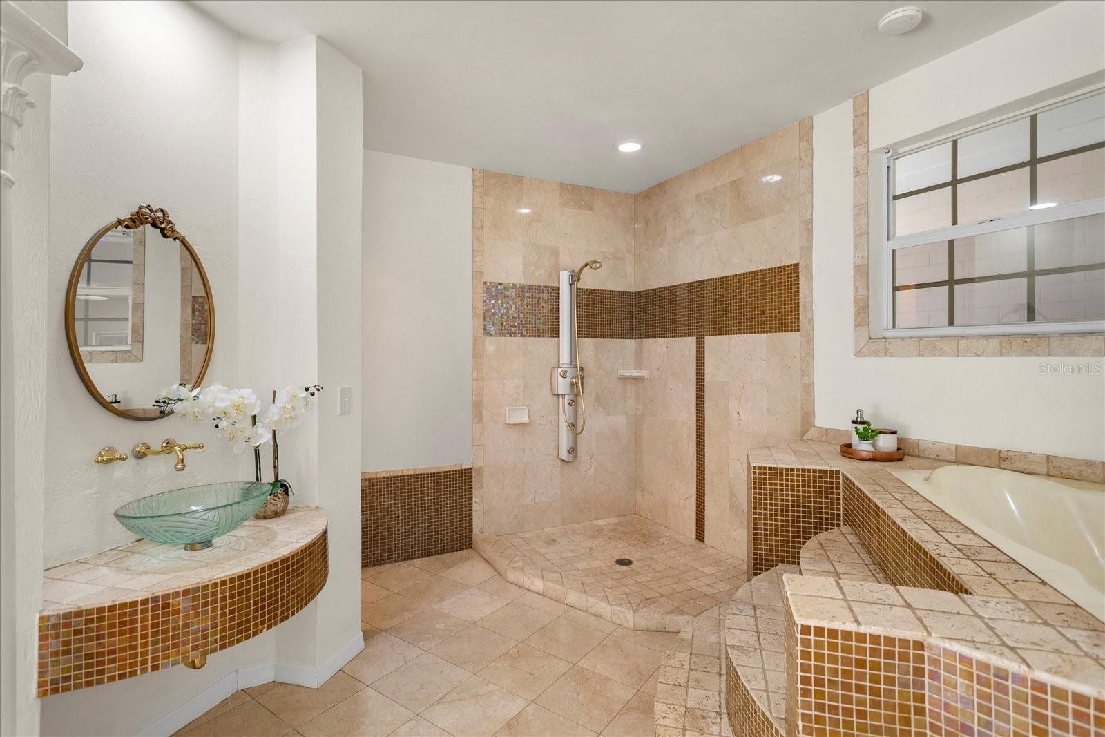 105 JOHN ANDERSON DR