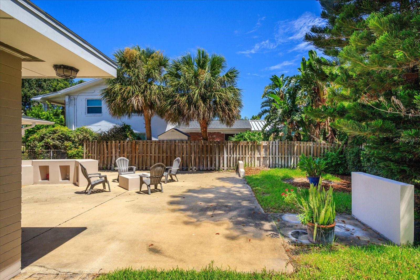 105 JOHN ANDERSON DR