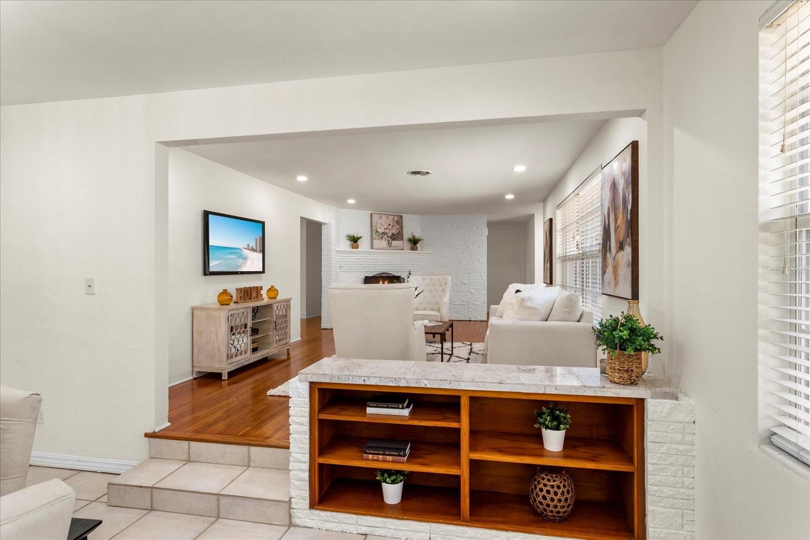 105 JOHN ANDERSON DR