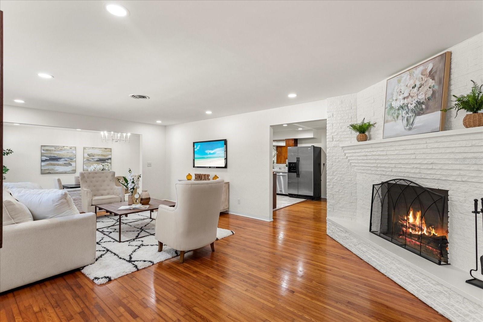 105 JOHN ANDERSON DR