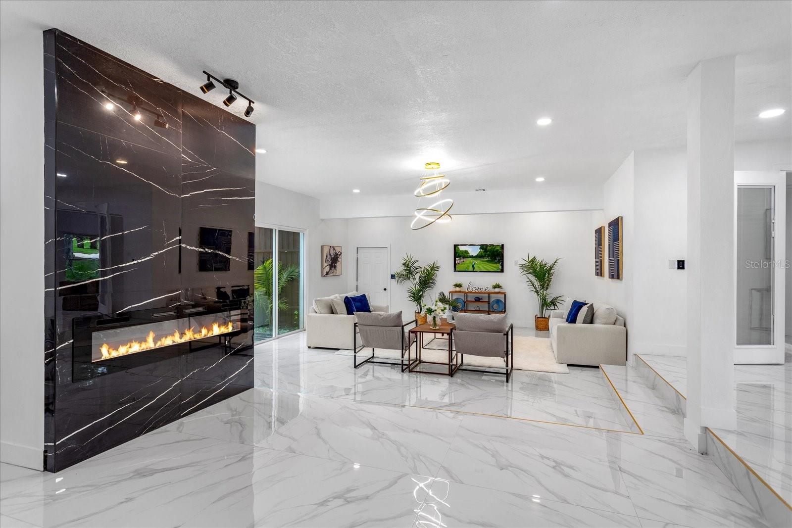 305 SWEETWATER CLUB CIR