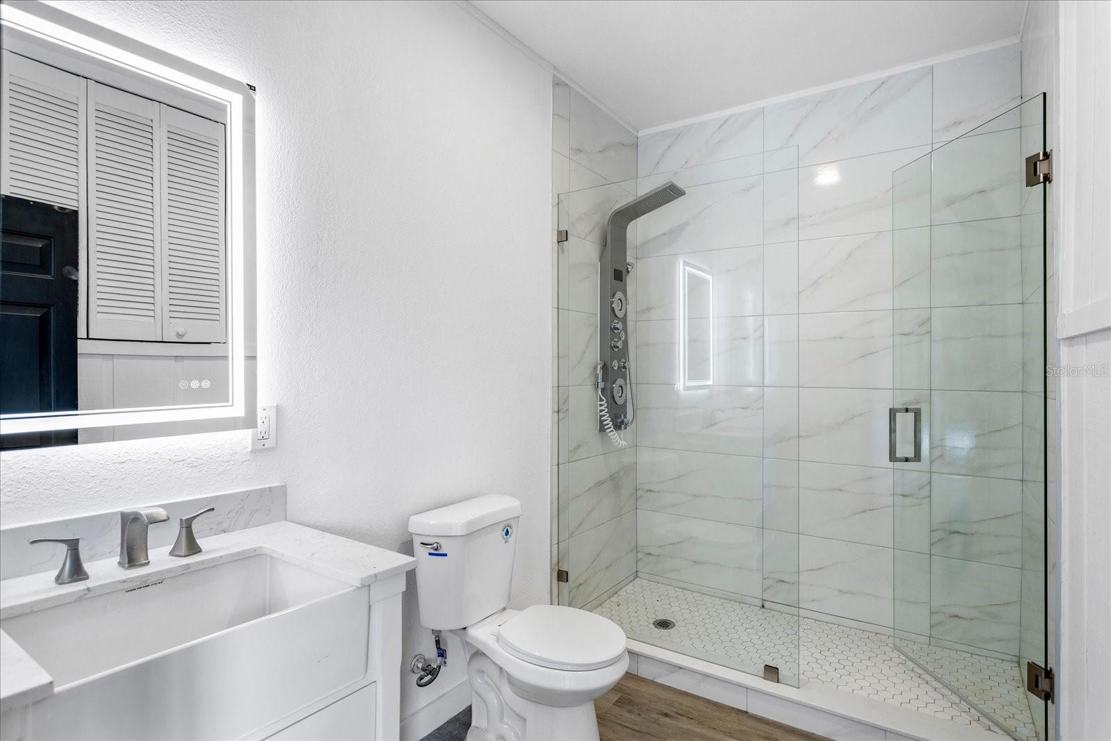 305 SWEETWATER CLUB CIR