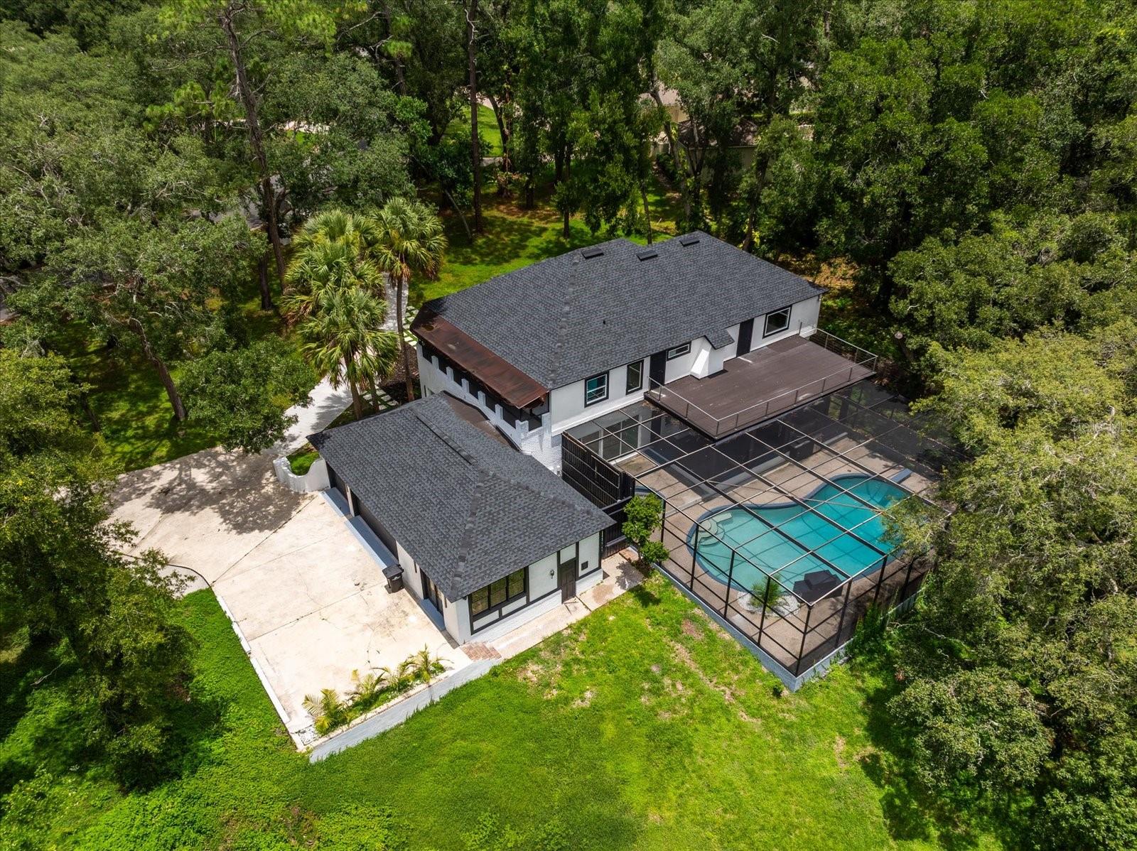 305 SWEETWATER CLUB CIR