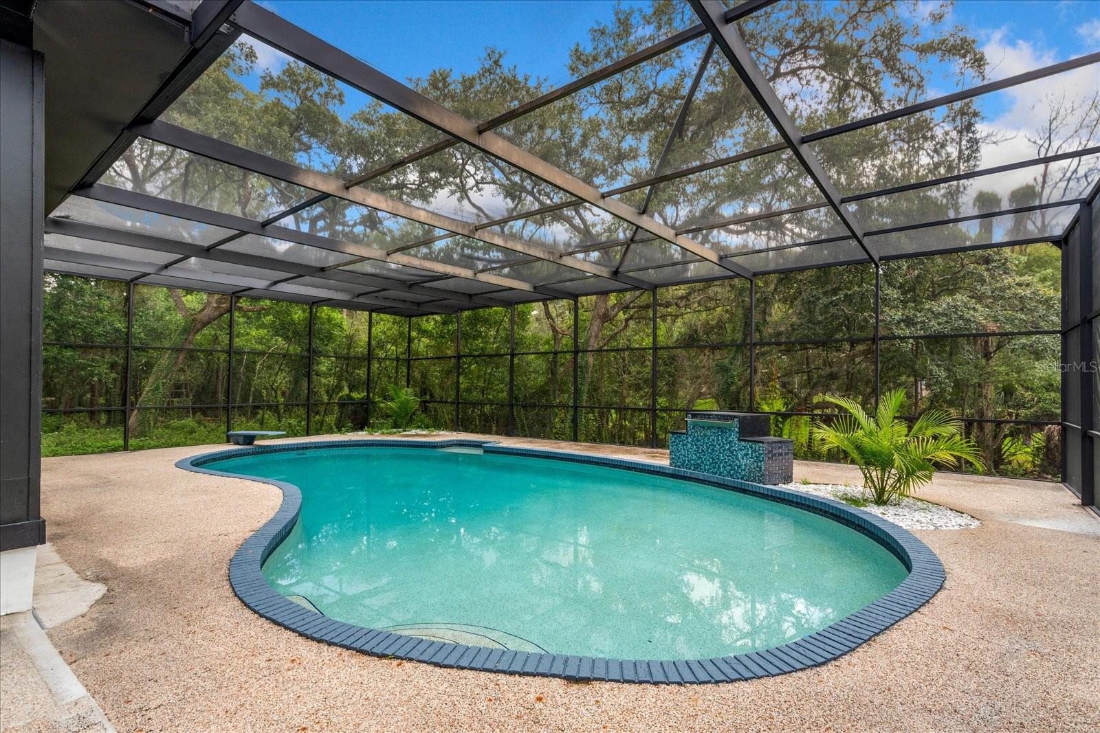 305 SWEETWATER CLUB CIR