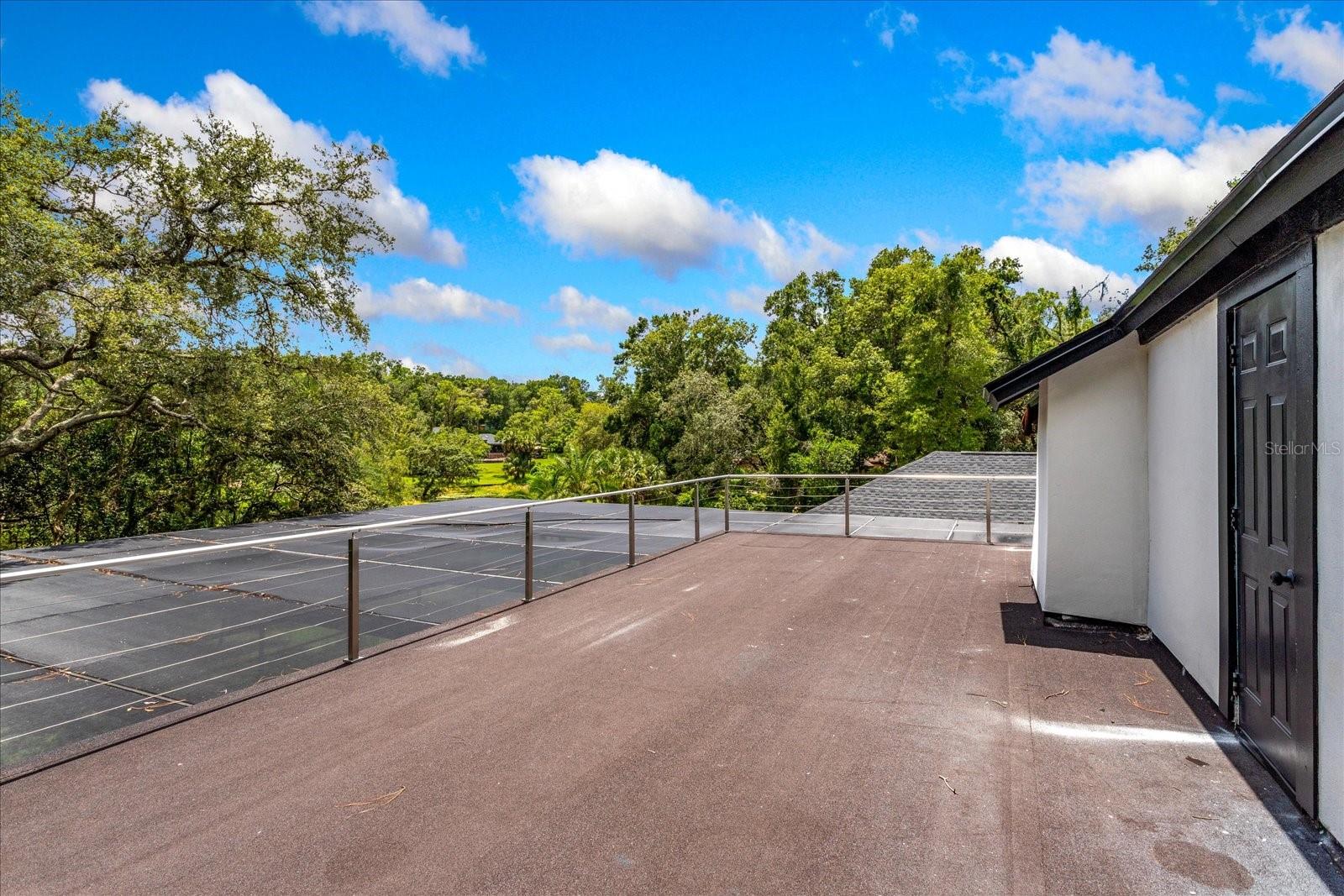 305 SWEETWATER CLUB CIR