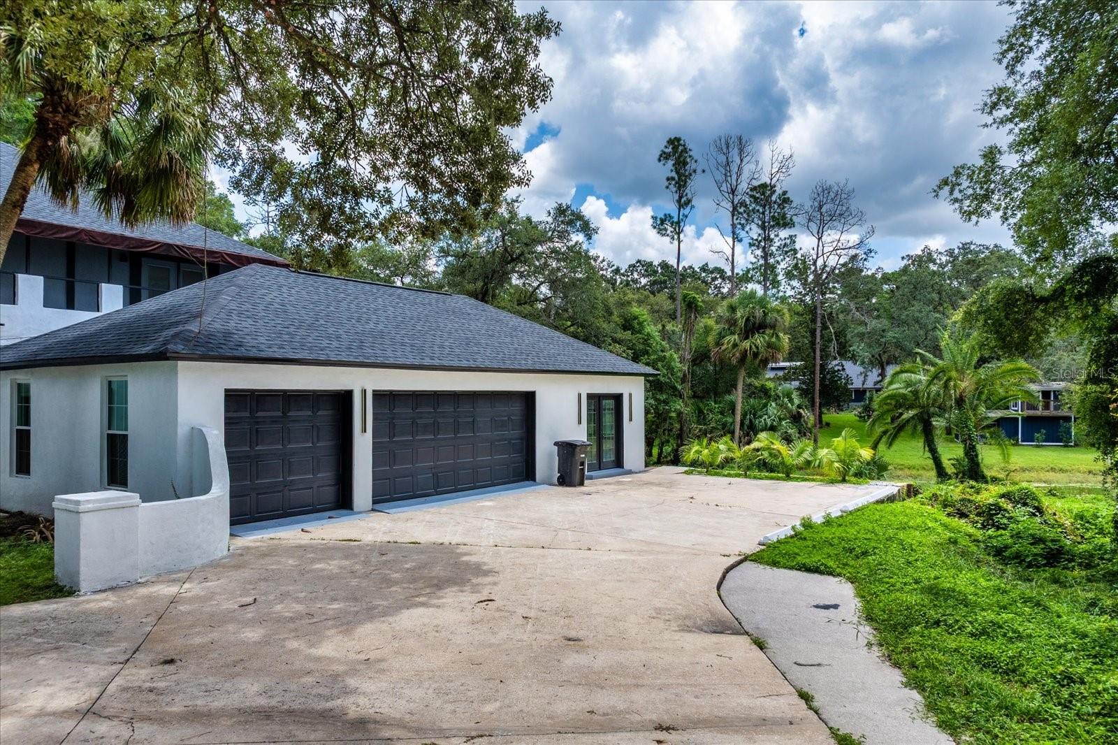 305 SWEETWATER CLUB CIR