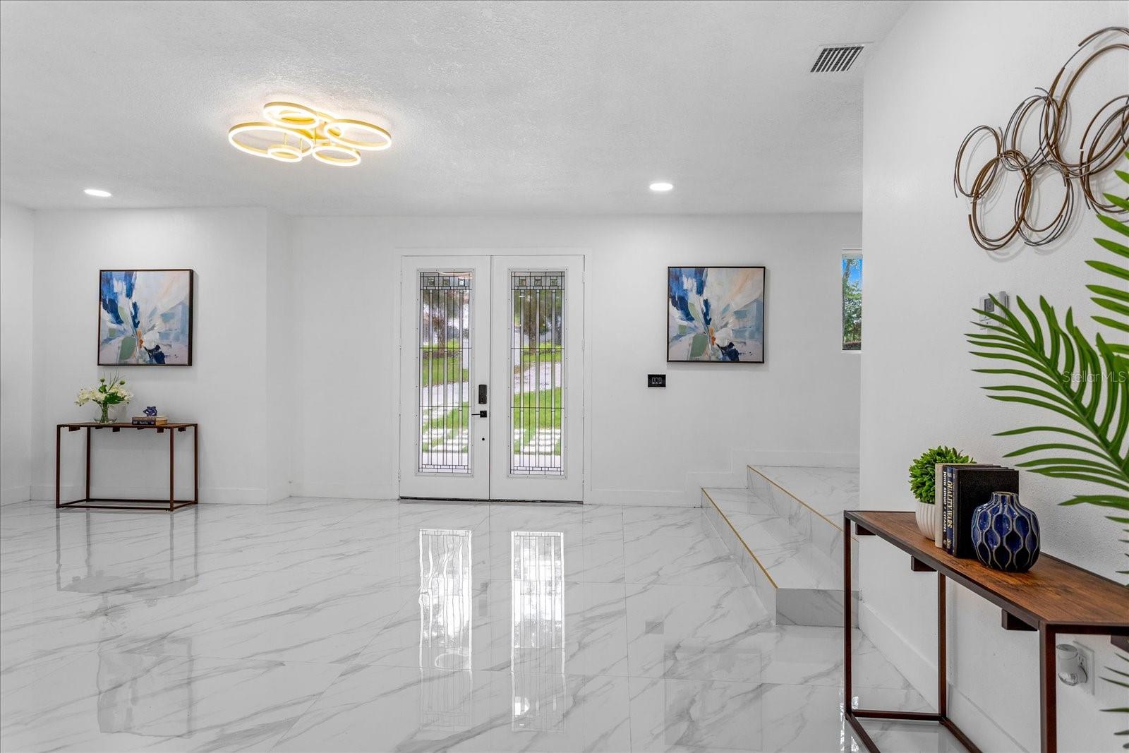 305 SWEETWATER CLUB CIR