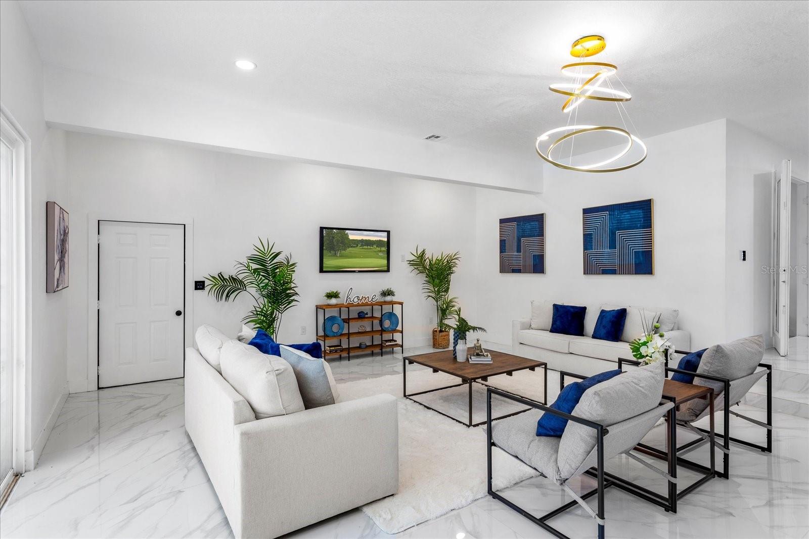 305 SWEETWATER CLUB CIR