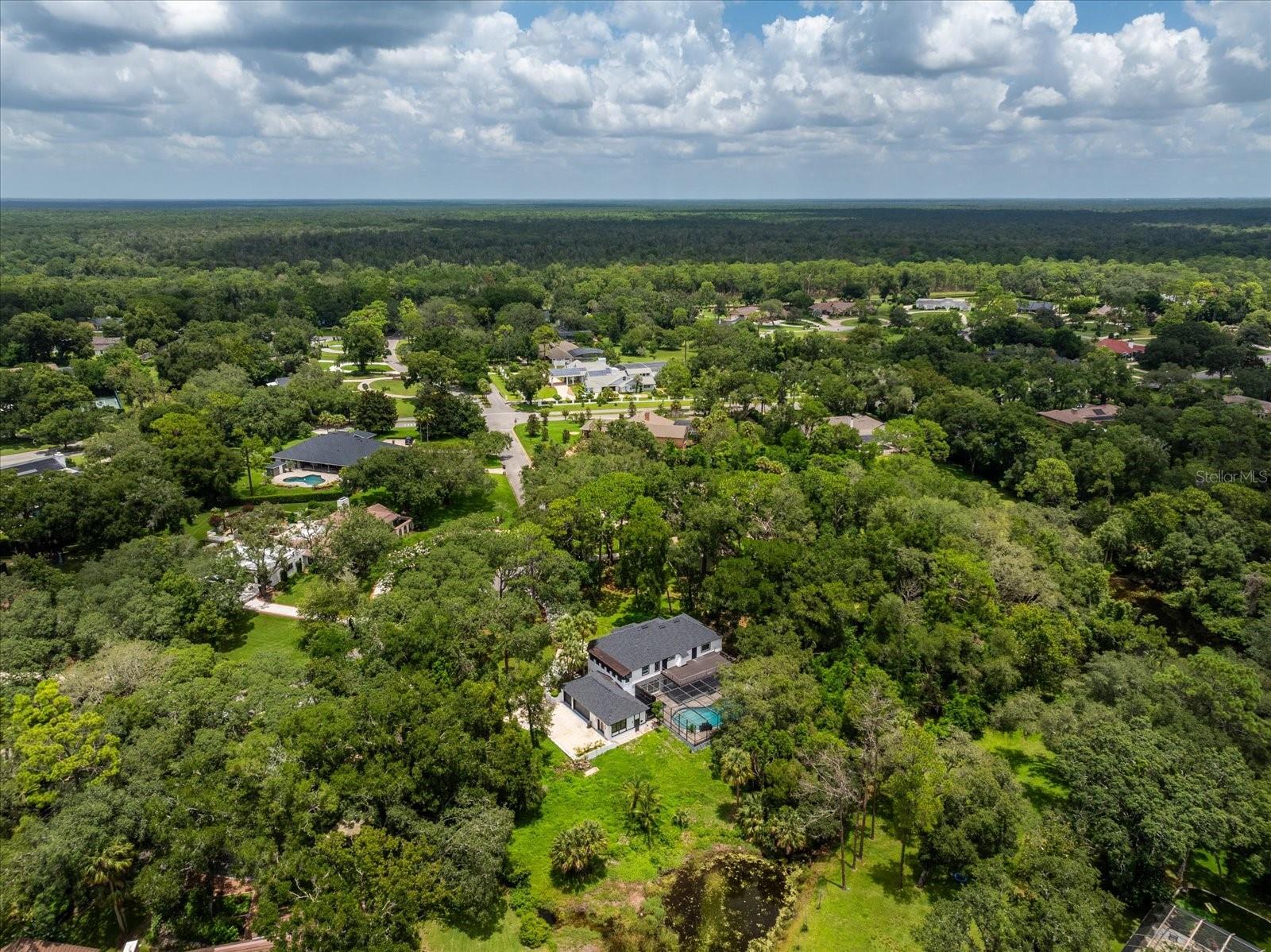 305 SWEETWATER CLUB CIR