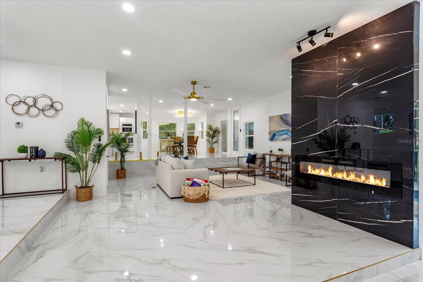 305 SWEETWATER CLUB CIR