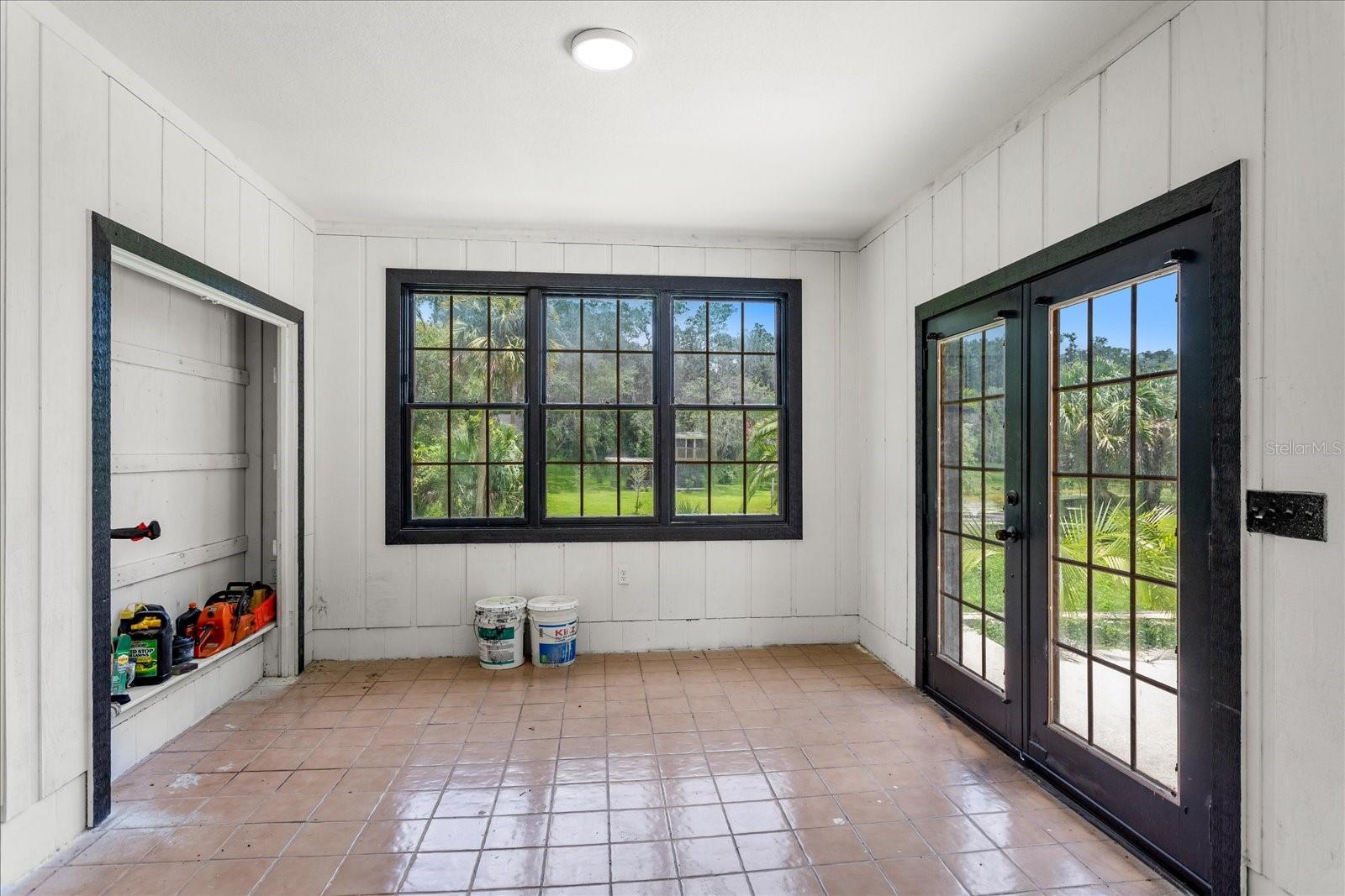 305 SWEETWATER CLUB CIR