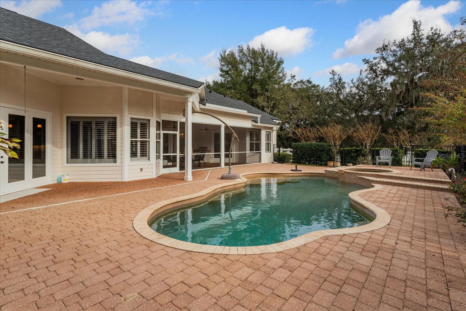 401 KENTUCKY BLUE CIR