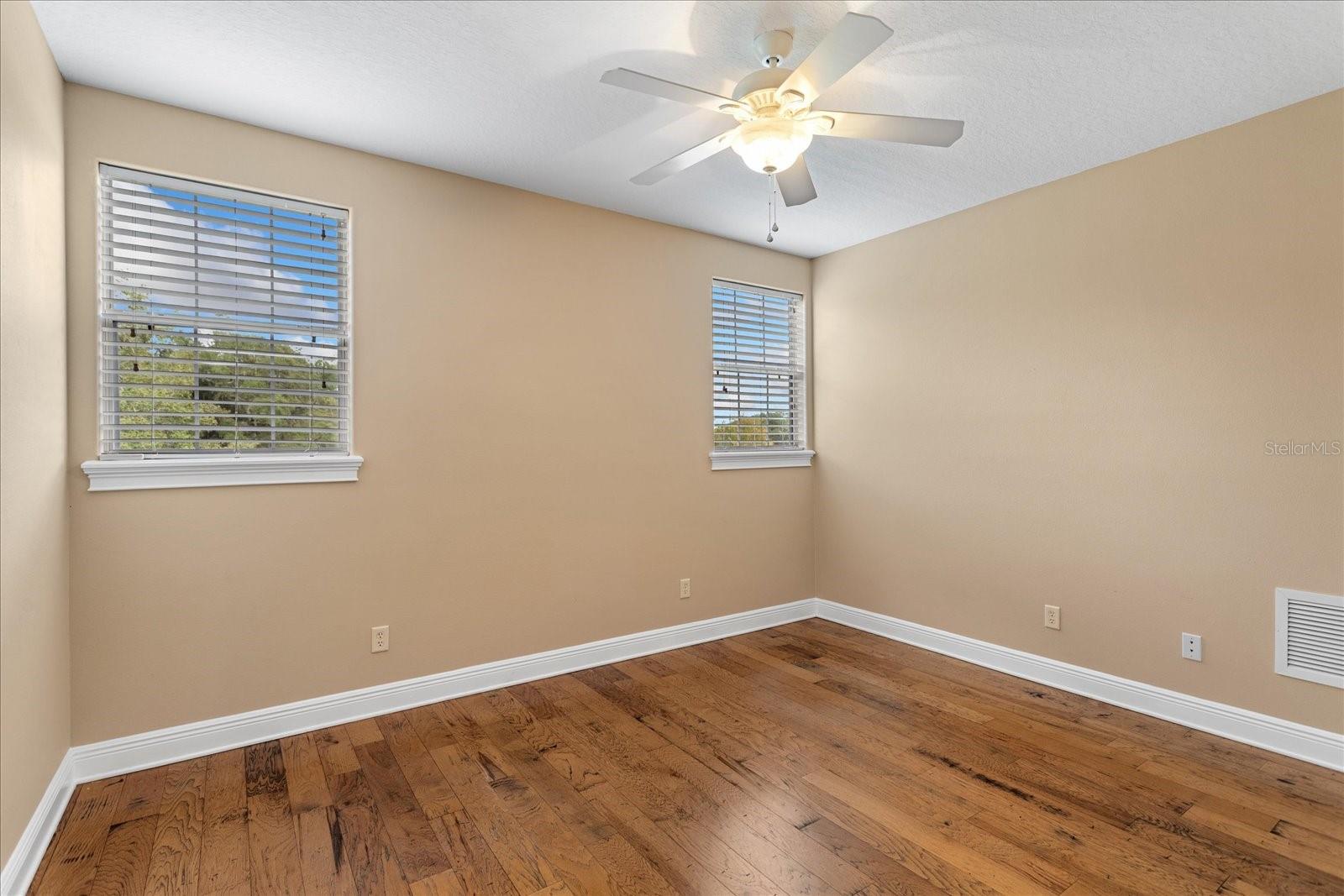 401 KENTUCKY BLUE CIR