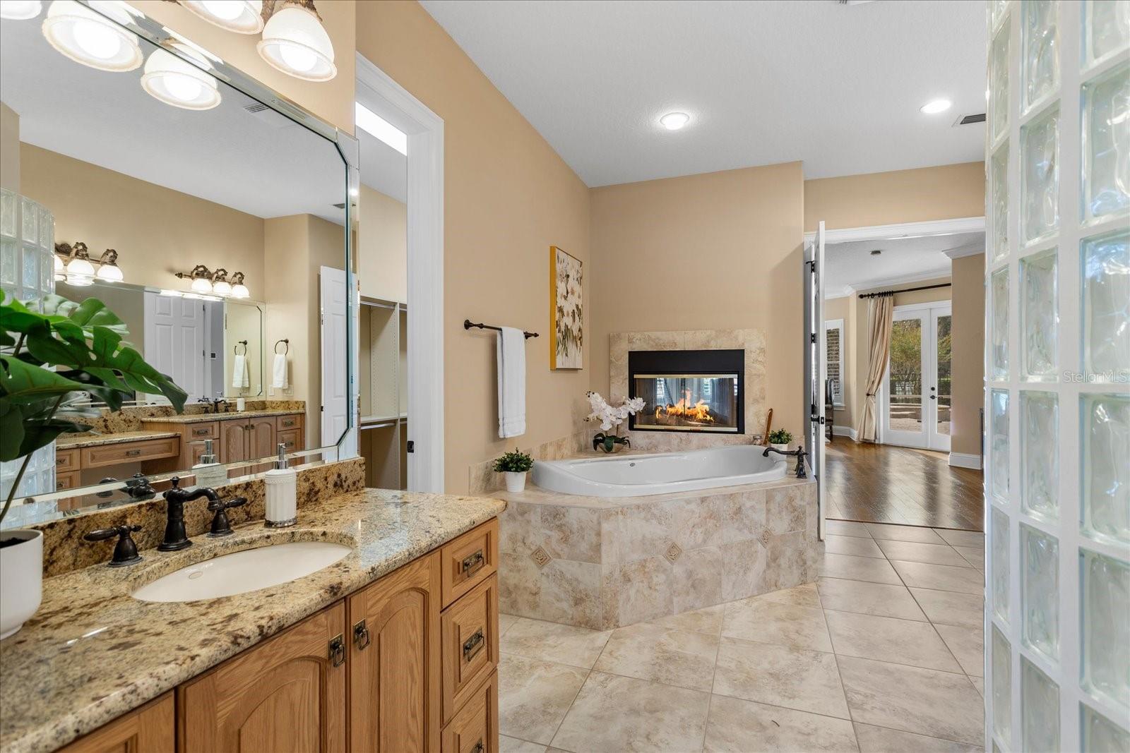 401 KENTUCKY BLUE CIR