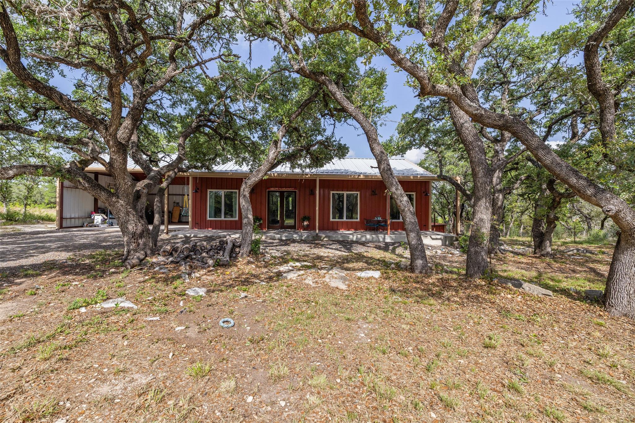 101 Rough Hollow DR