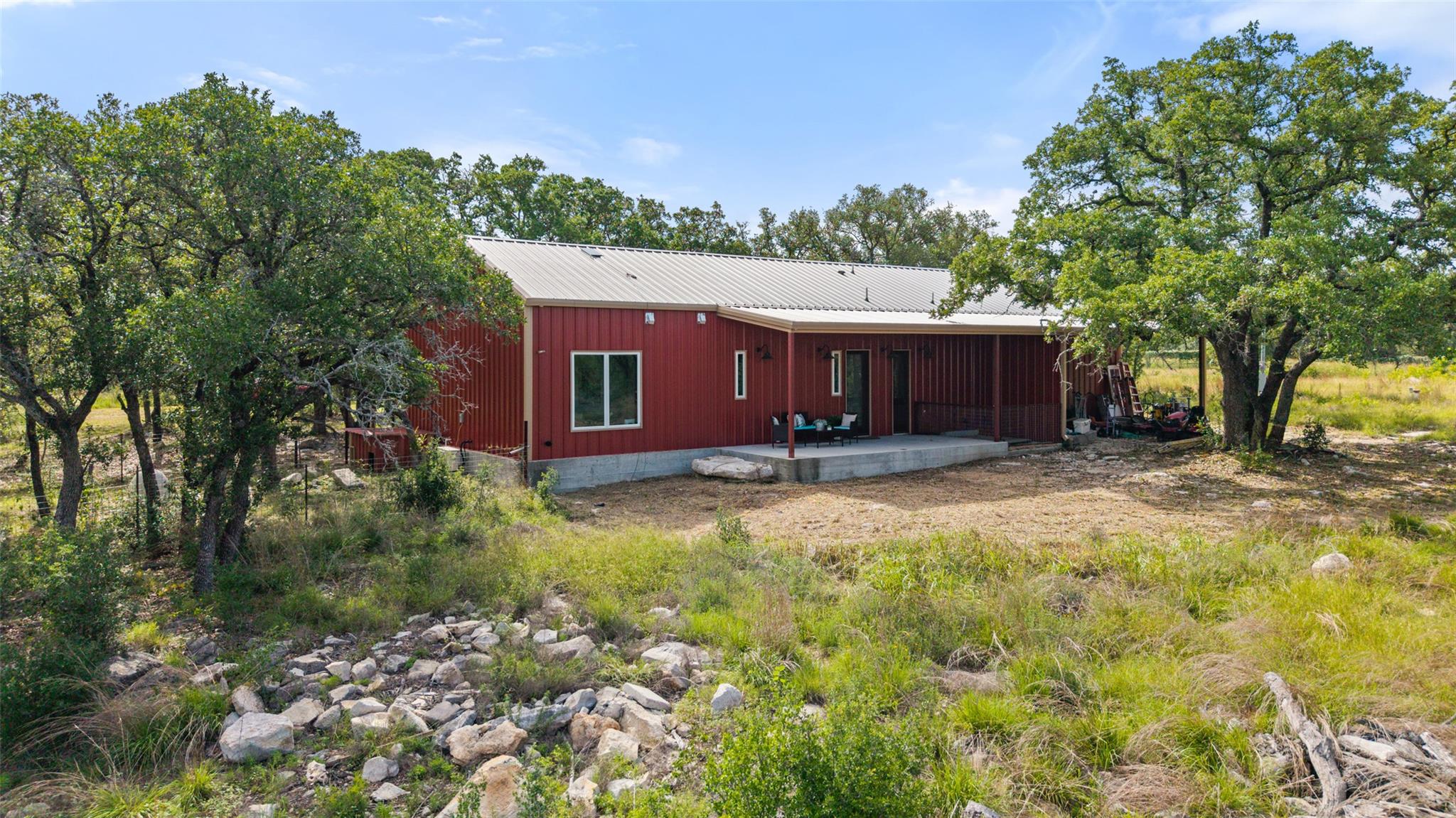 101 Rough Hollow DR