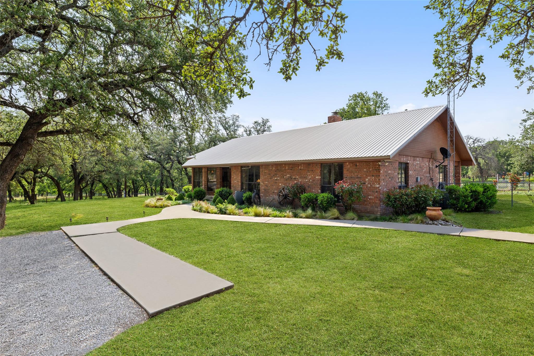 423 County Road 1010