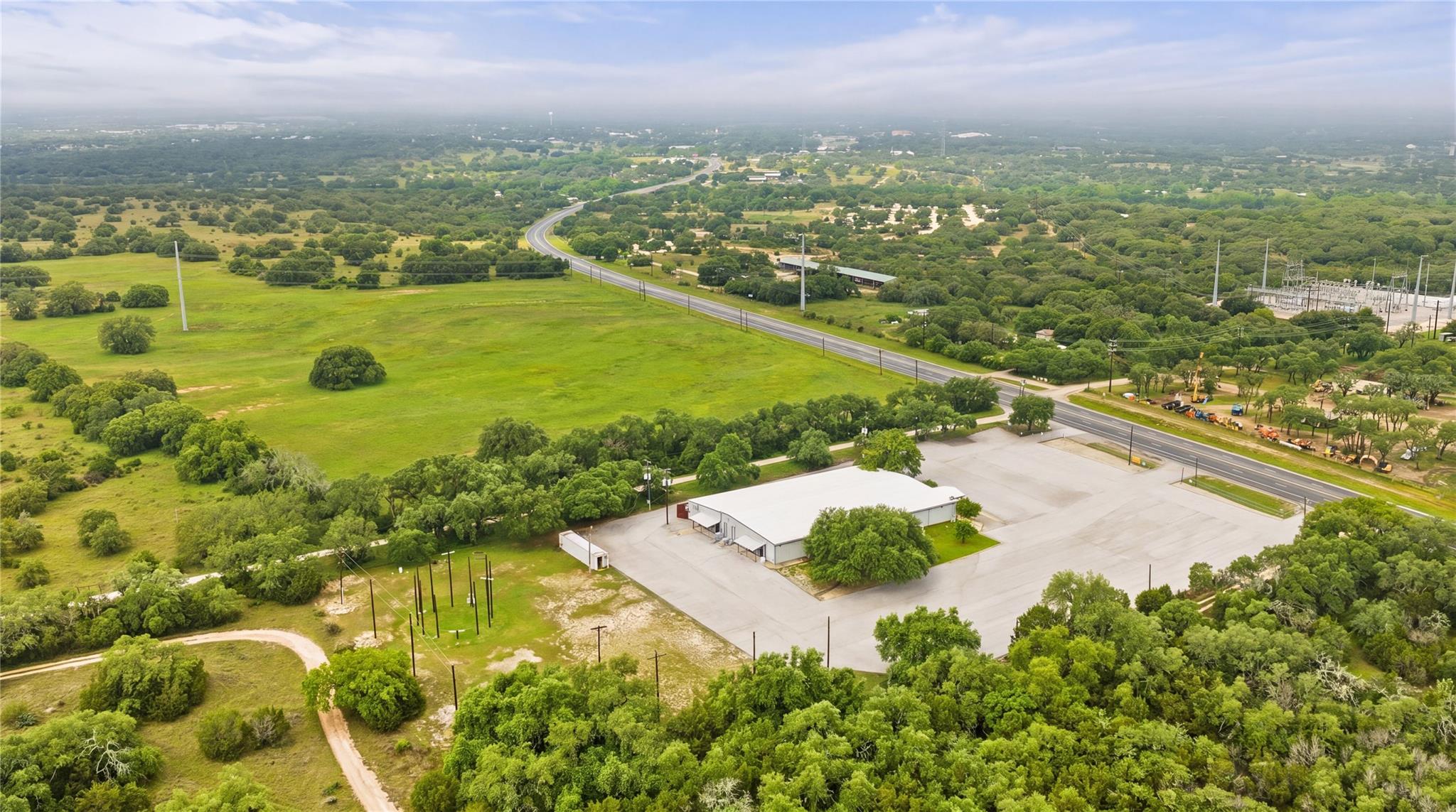 1506 N US HWY 281