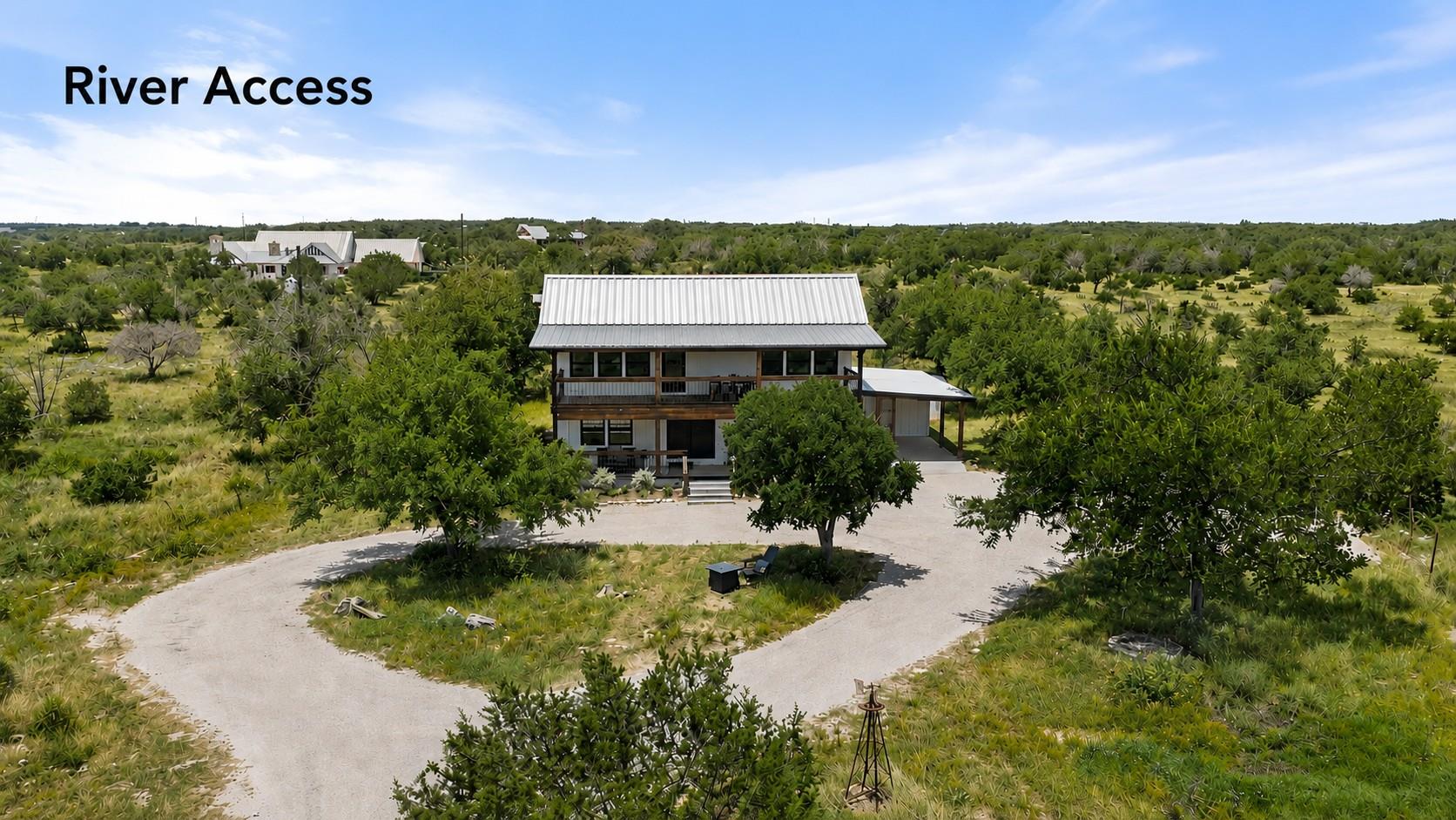 784 River View DR