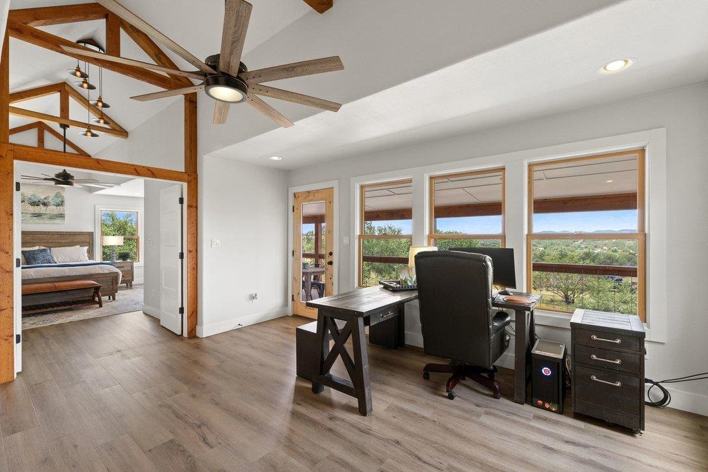 784 River View DR