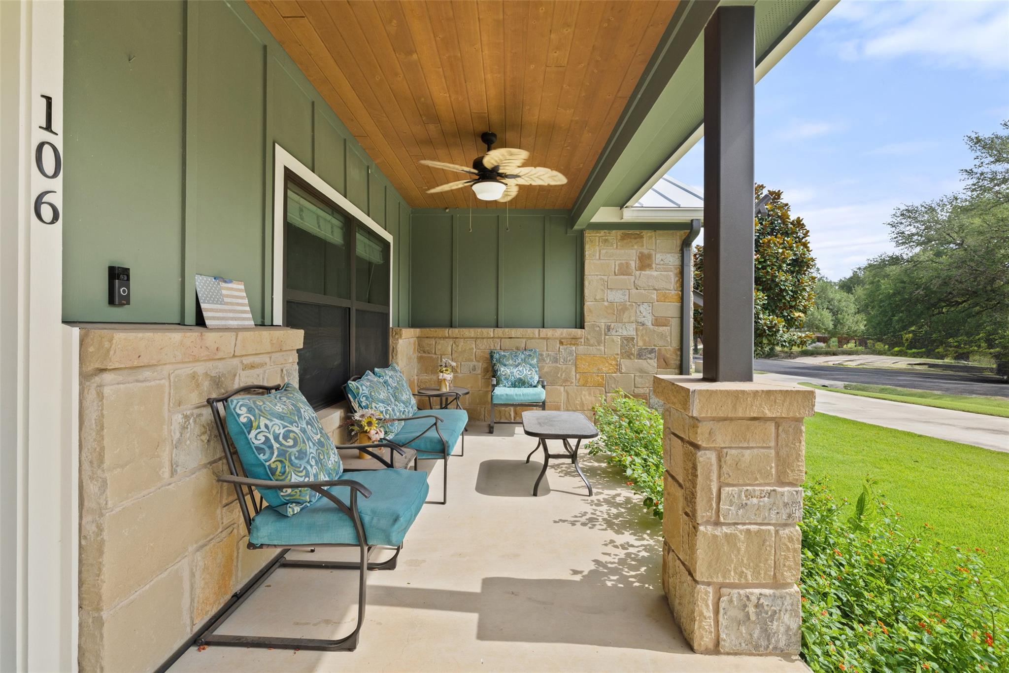 106 Leaning Oak CIR