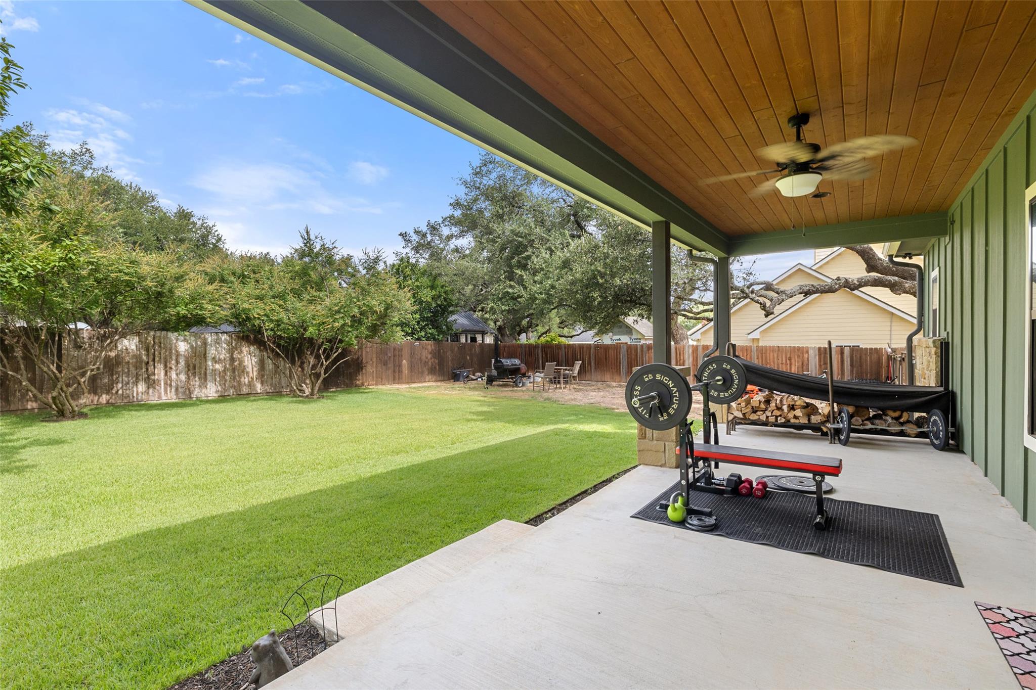 106 Leaning Oak CIR