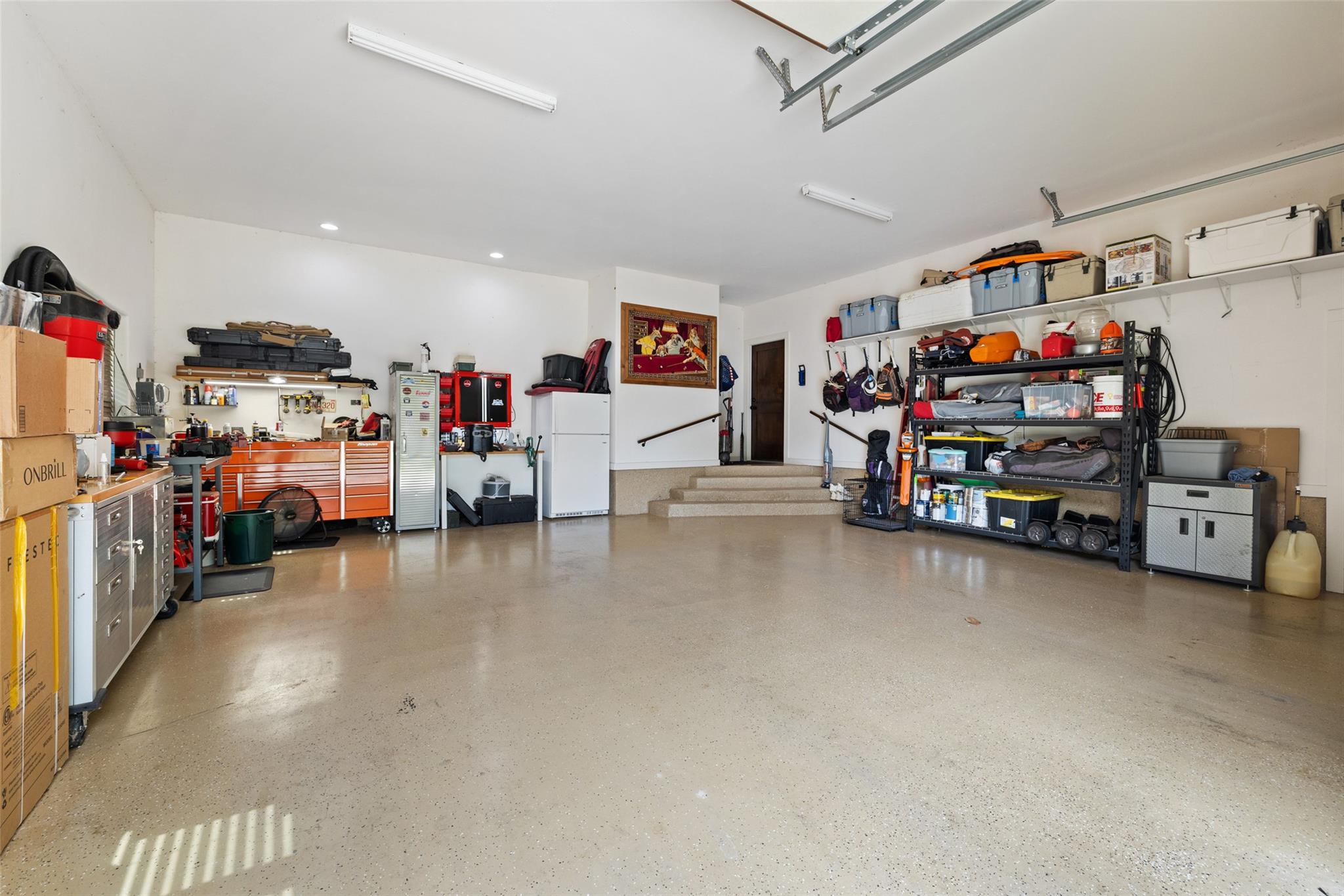 106 Leaning Oak CIR