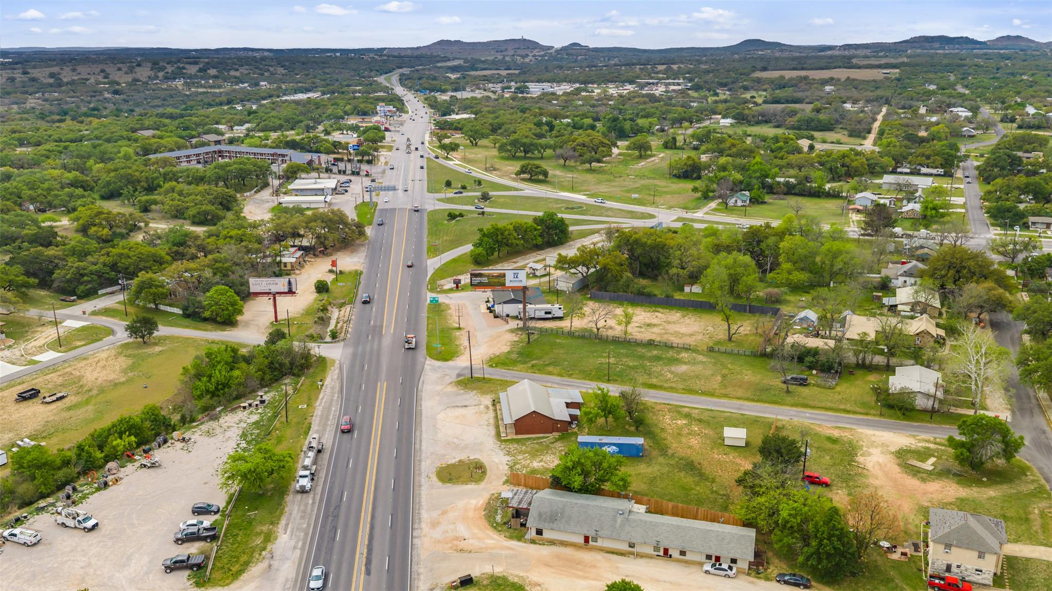 201 N Us Highway 281