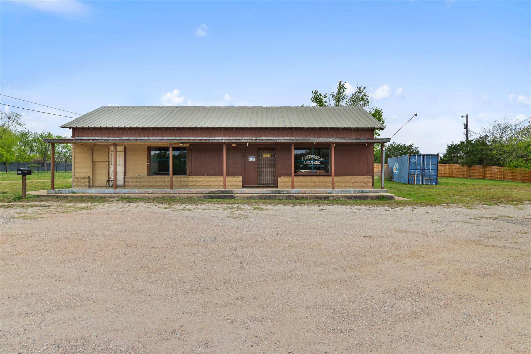 201 N Us Highway 281