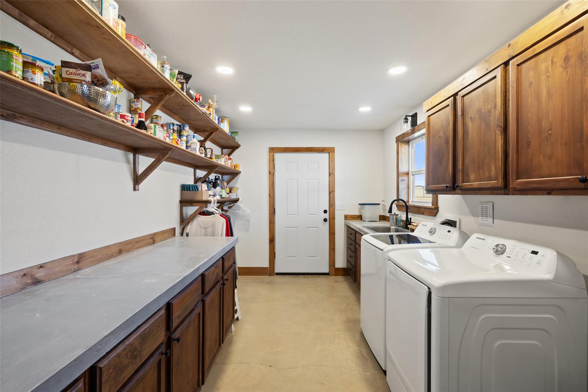 664 Martindale Falls RD