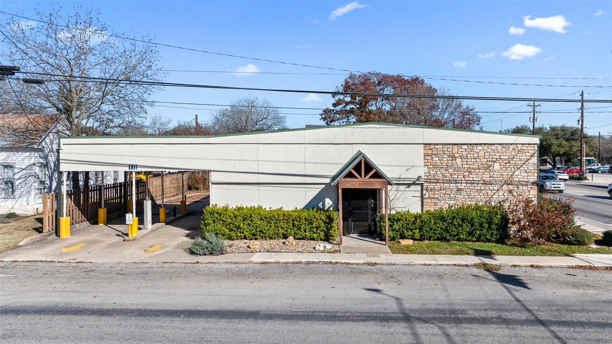 401 Main ST