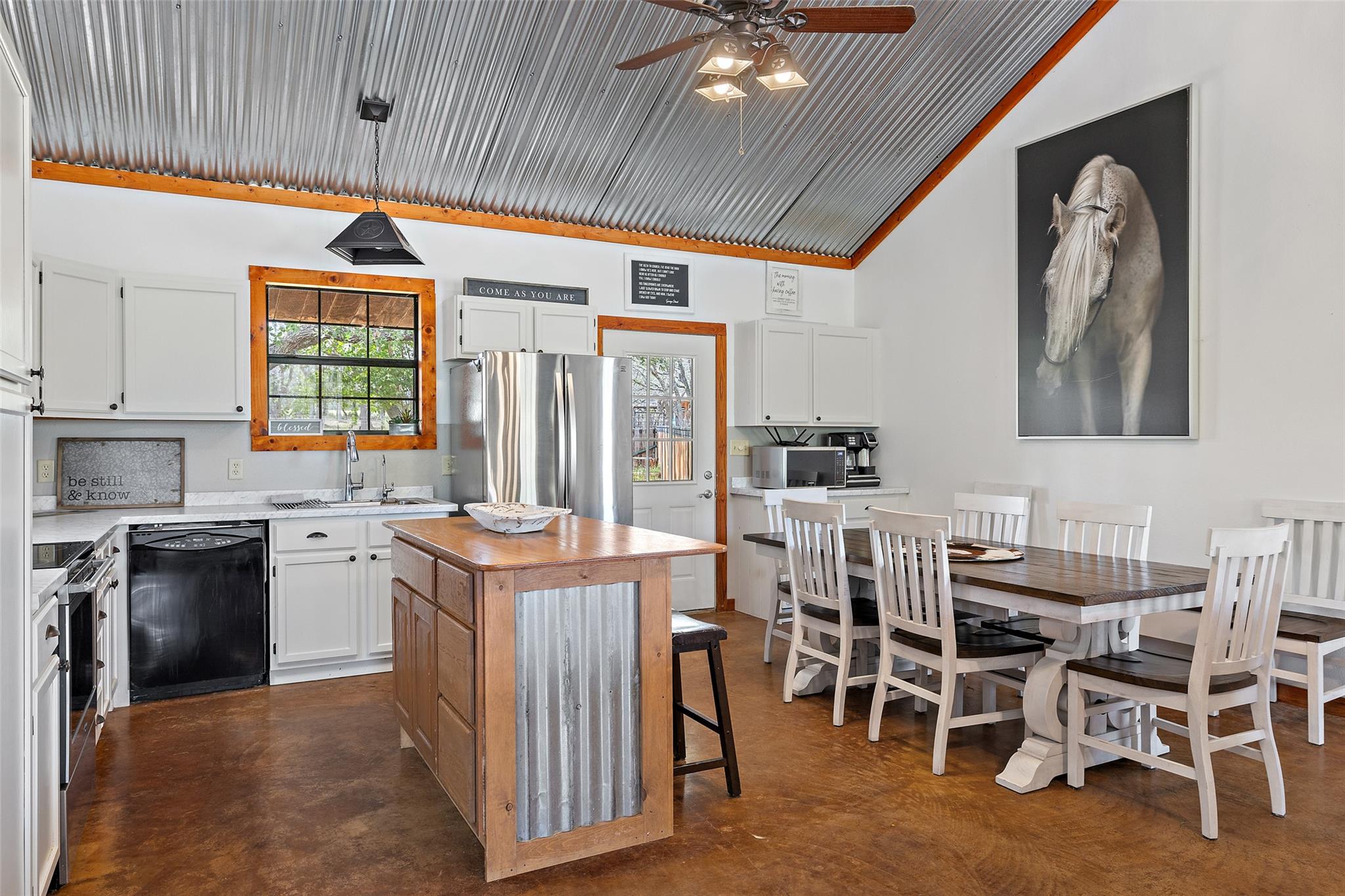 2631 N US Hwy 281