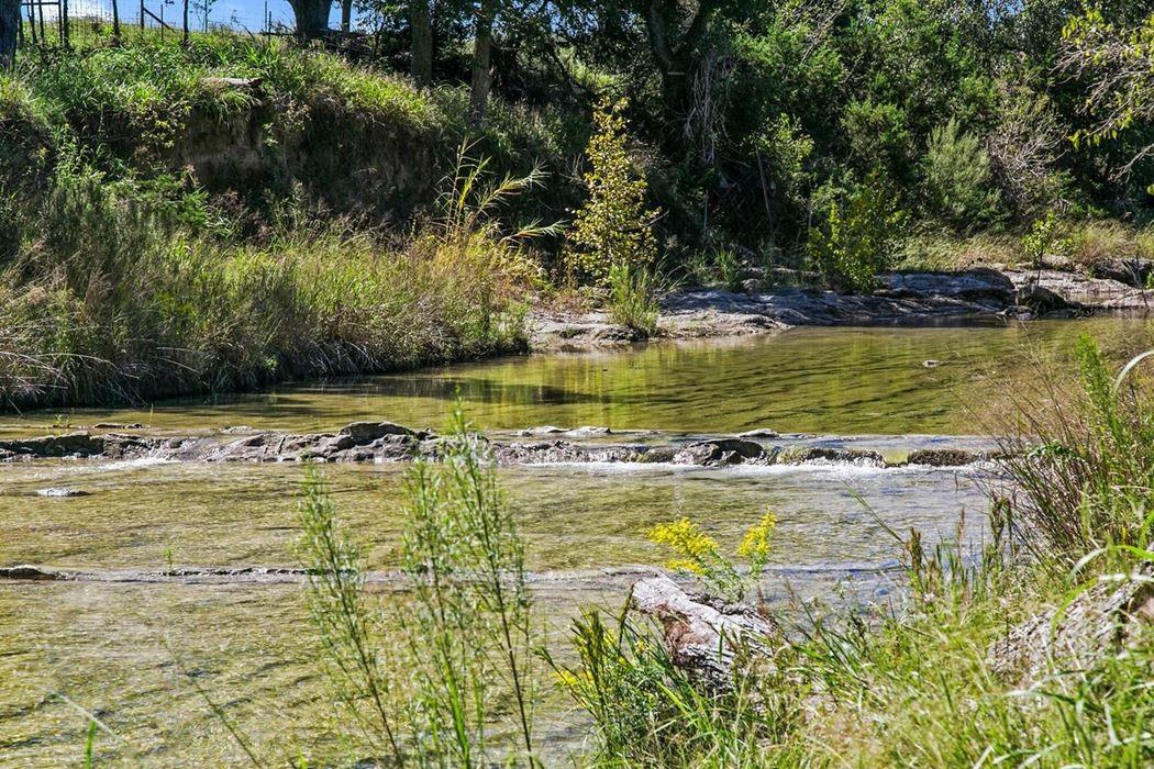 440 Chimney Valley RD