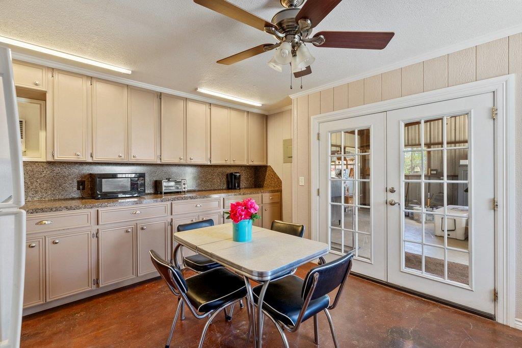 434 W Turner CT