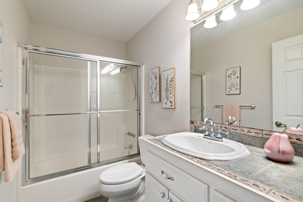 434 W Turner CT