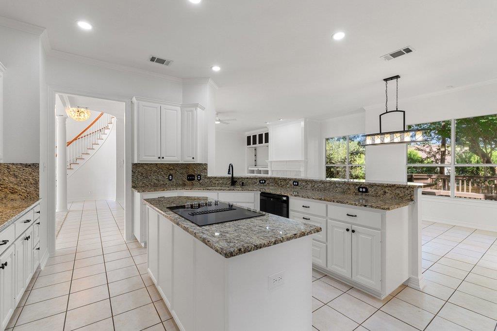 1613 CHURCHWOOD CV