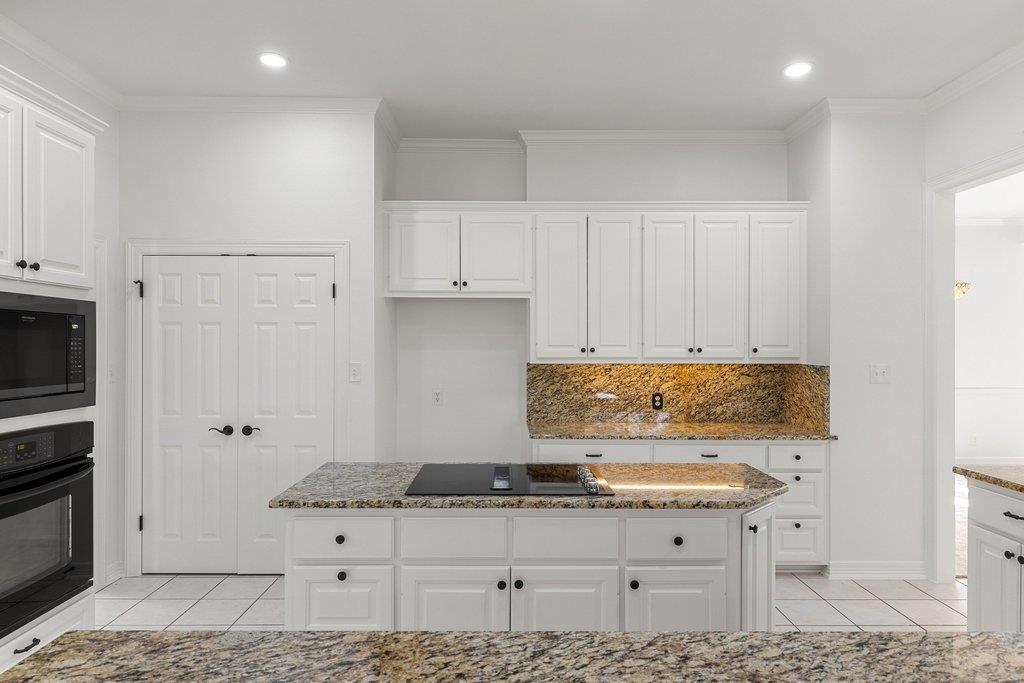 1613 CHURCHWOOD CV